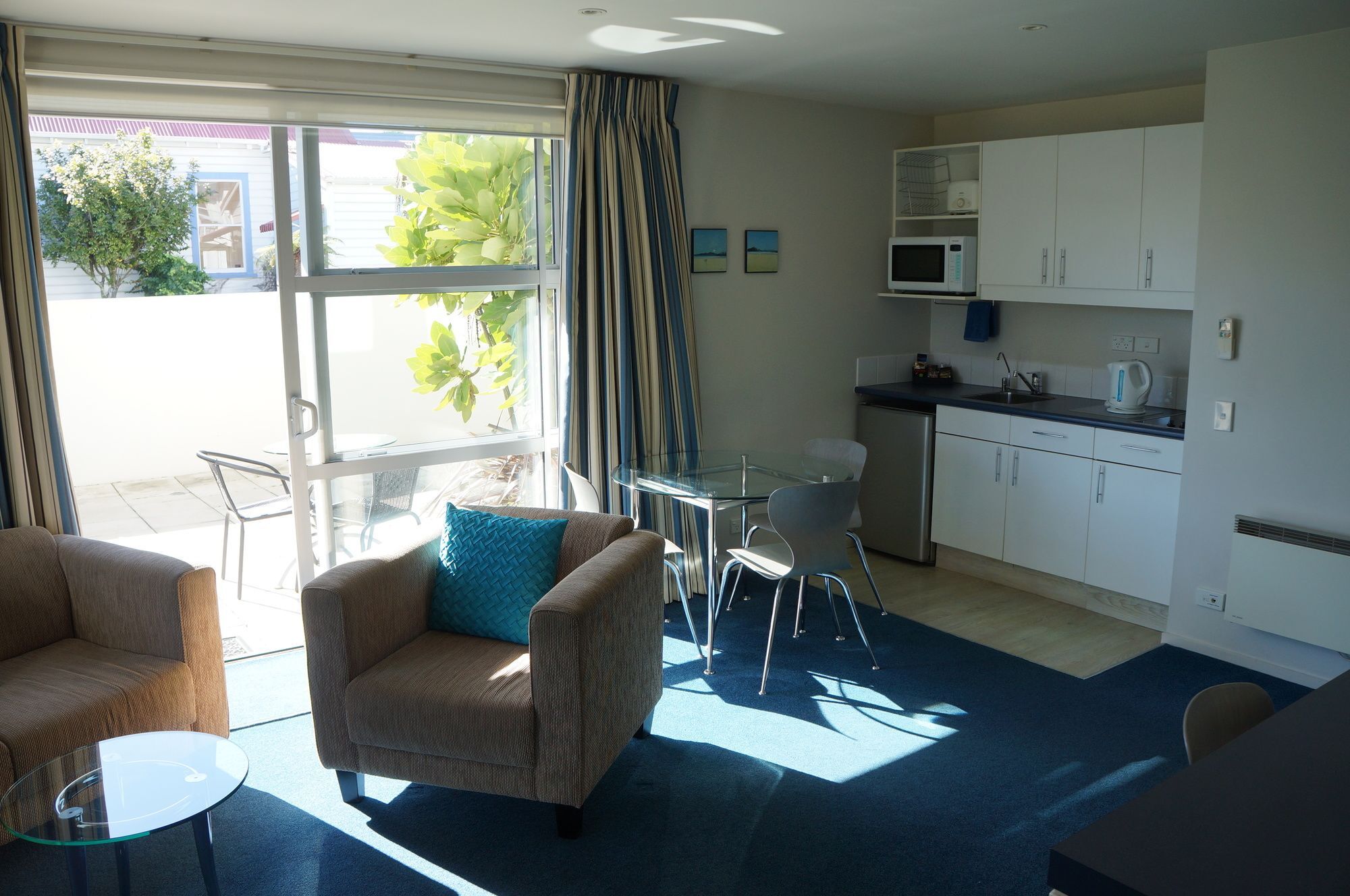 Beaches Nelson Extérieur photo A typical one-bedroom apartment at the University of Canterbury