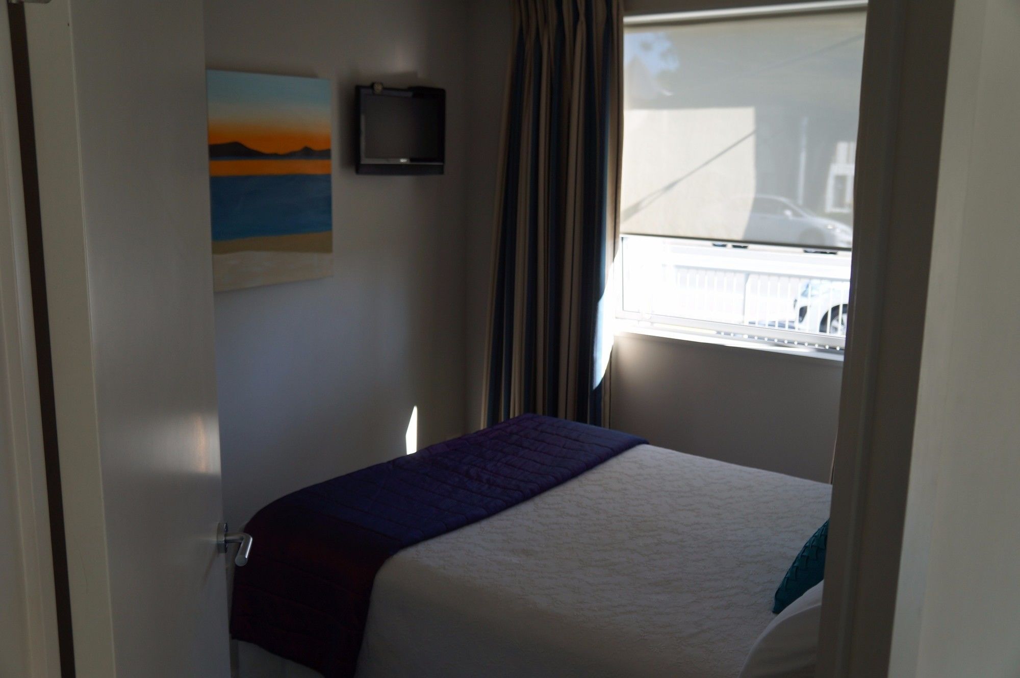 Beaches Nelson Extérieur photo A bedroom in a student apartment